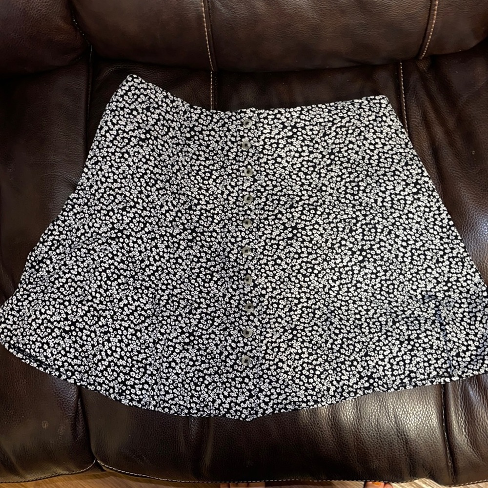 Zipper up American eagle skirt